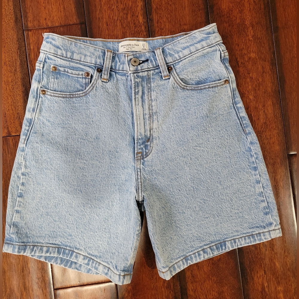 Abercrombie 7 Inch Dad Jean Shorts